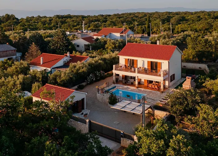 Sara - Perfect Family Villa Brzac